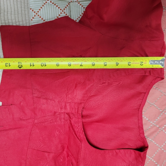 Gray/grey, red, black polyester saree/sari with paisley print - Picture 14 of 17